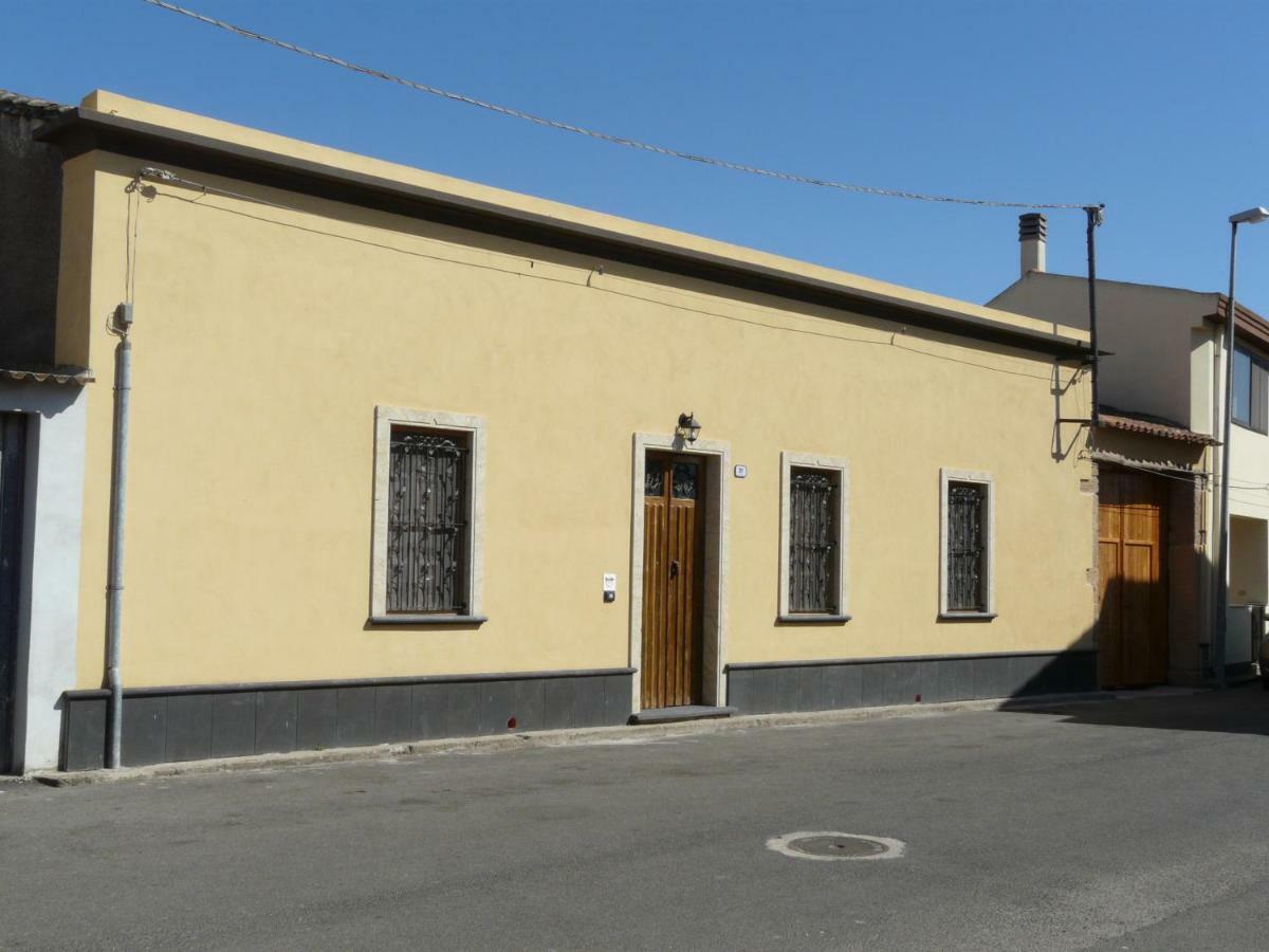 B&B Nurachi Экстерьер фото